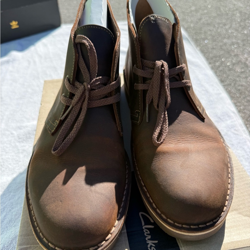 Clarks Men’s Brown Leather Chukka Boots - Dark Brown Upper
